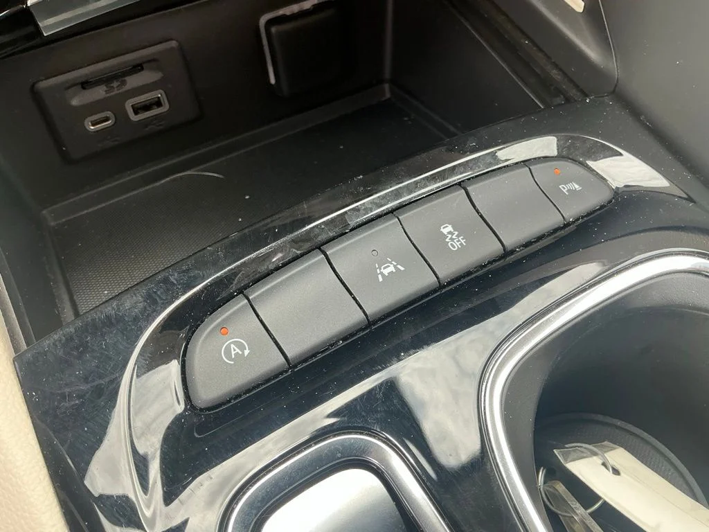 Used 2022 Gray Buick Essence image 44