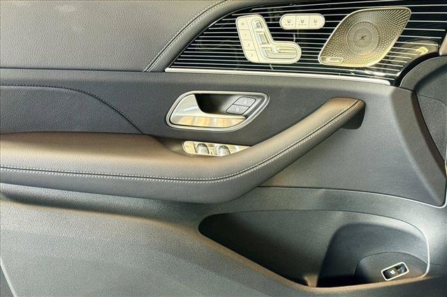 New 2026 Obsidian Black Metallic Mercedes-Benz GLS 450 image 46