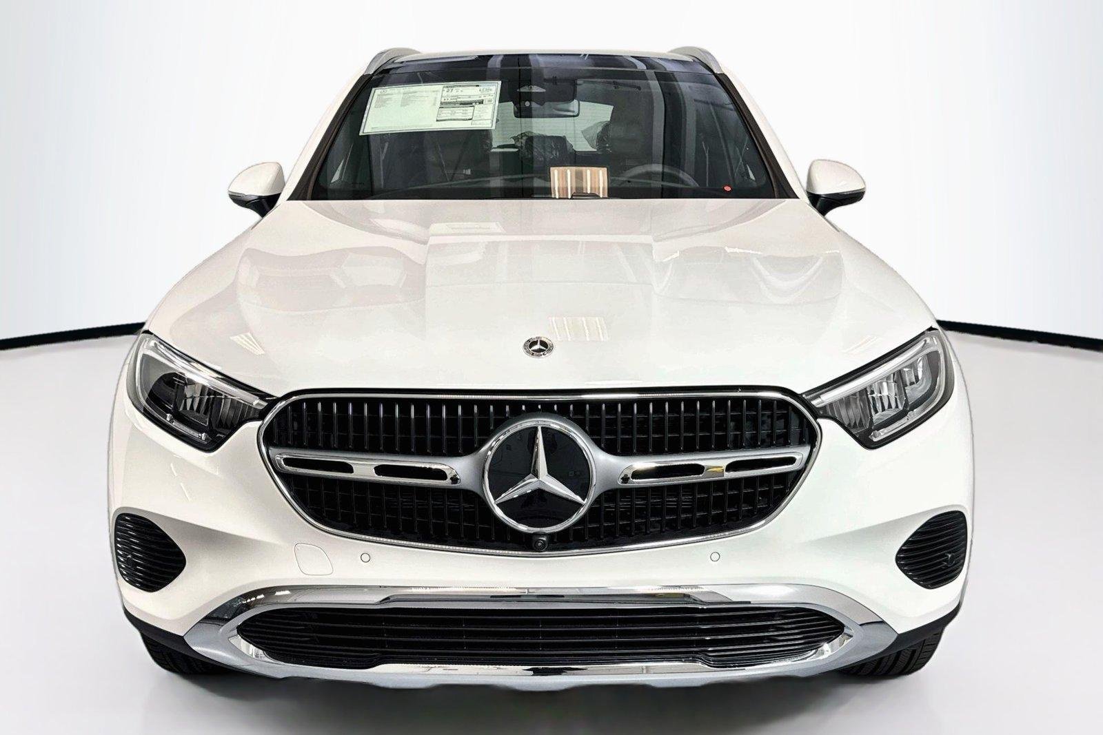 New 2026 Polar White Mercedes-Benz GLC 300 image 2
