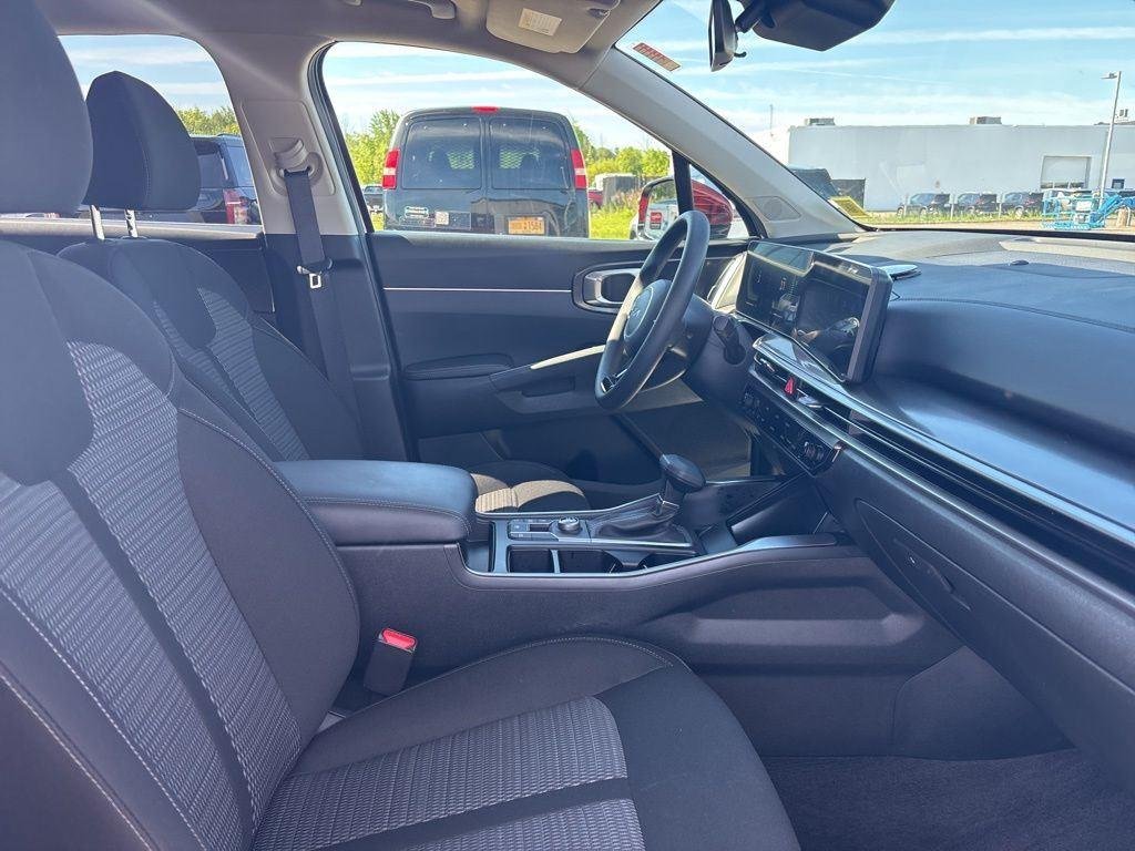 Used 2025 Red Kia LX image 38