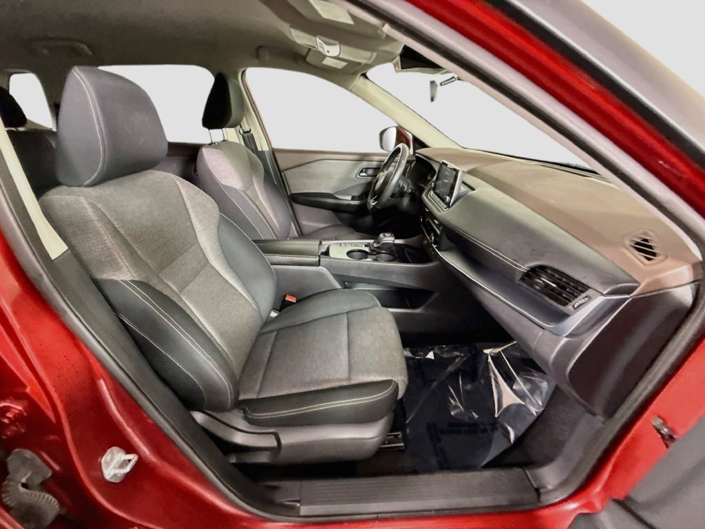 Used 2021 Scarlet Ember Tintcoat Nissan S image 25