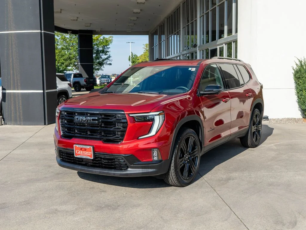 Used 2026 Red GMC Elevation image 3