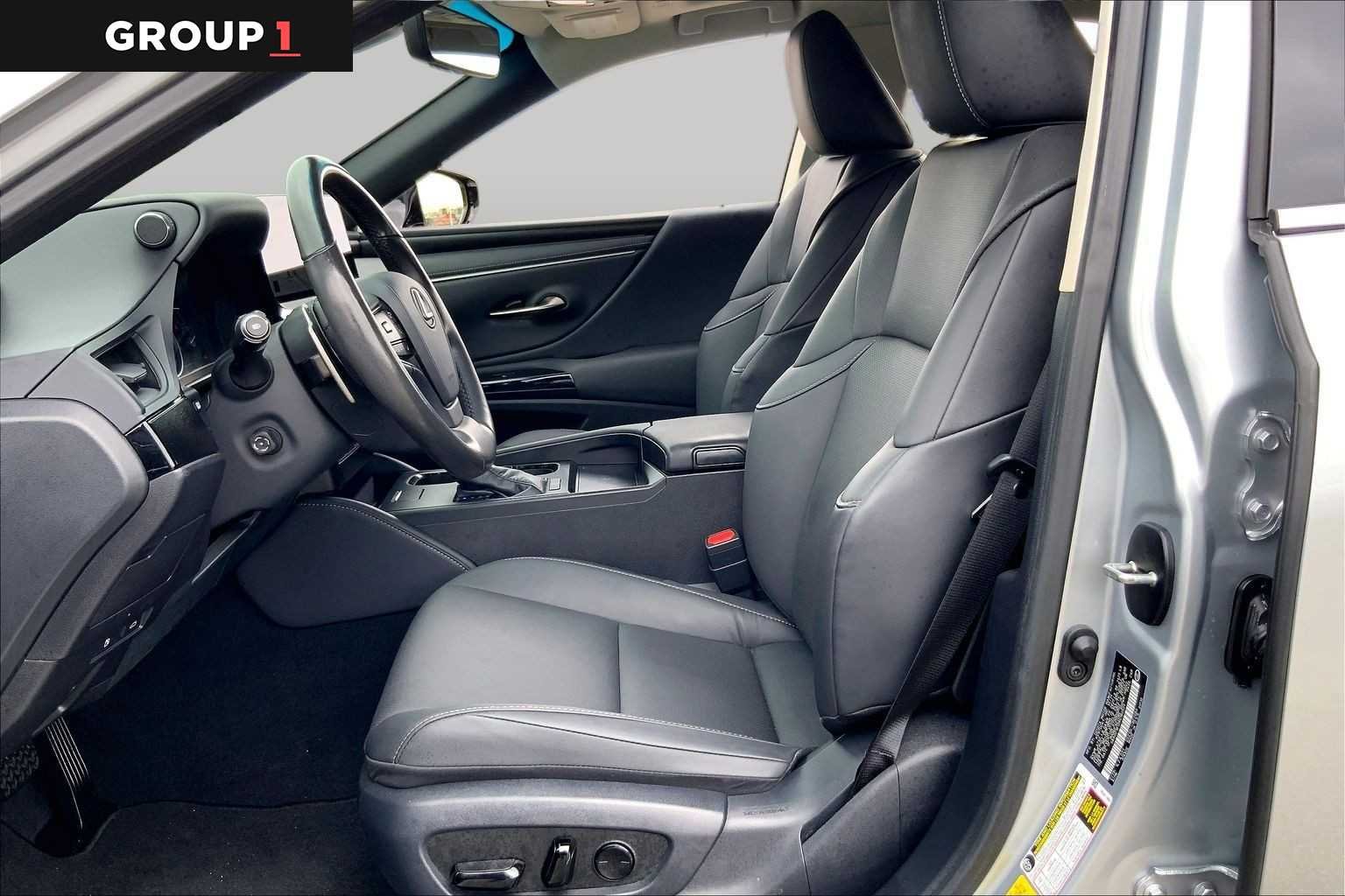 Used 2024 Iridium Lexus  image 8