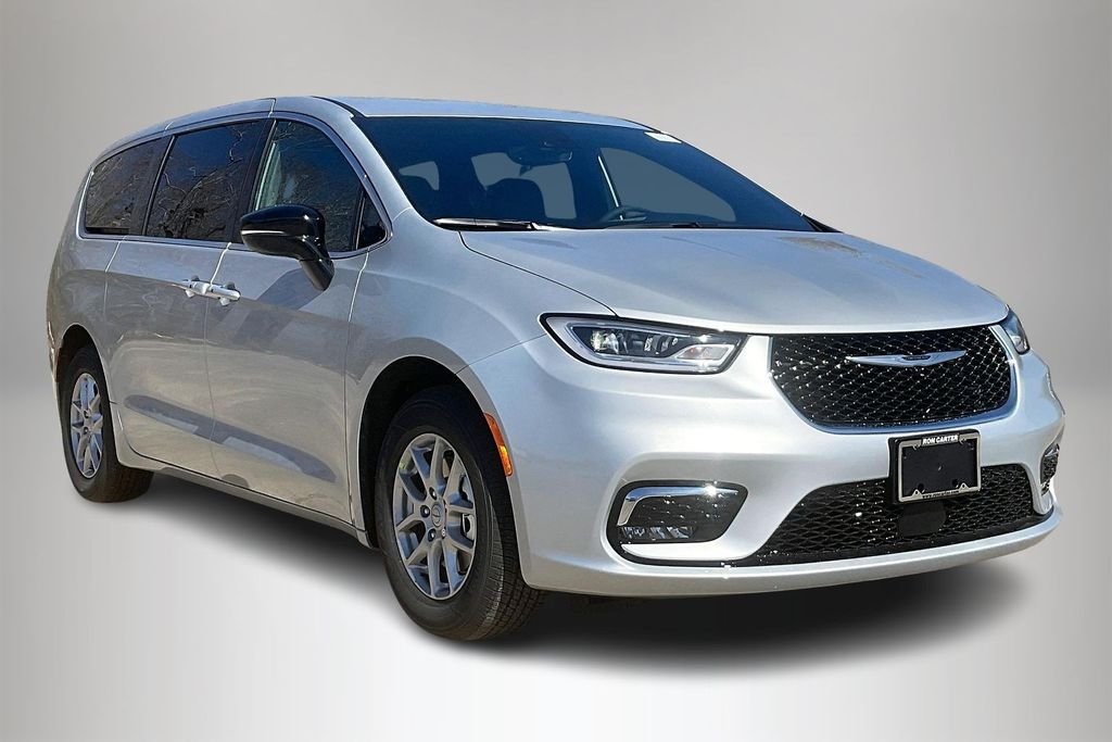 New 2026 Chrysler Pacifica Select 4D Passenger Van