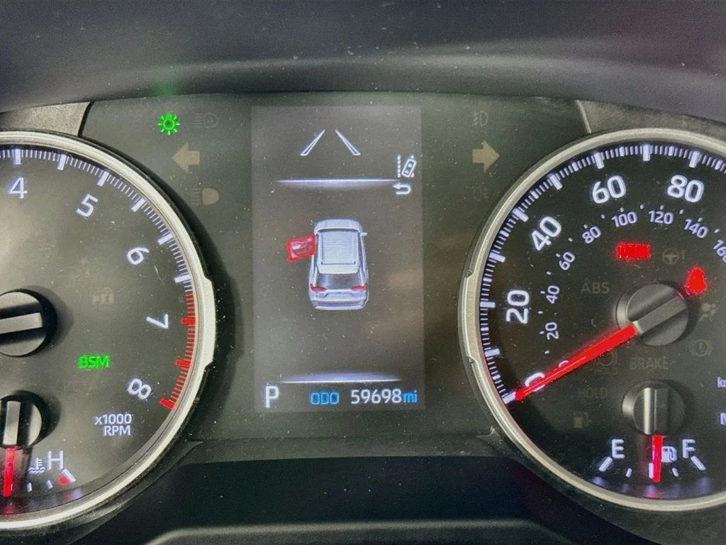 Used 2020 Gray Toyota XLE image 15