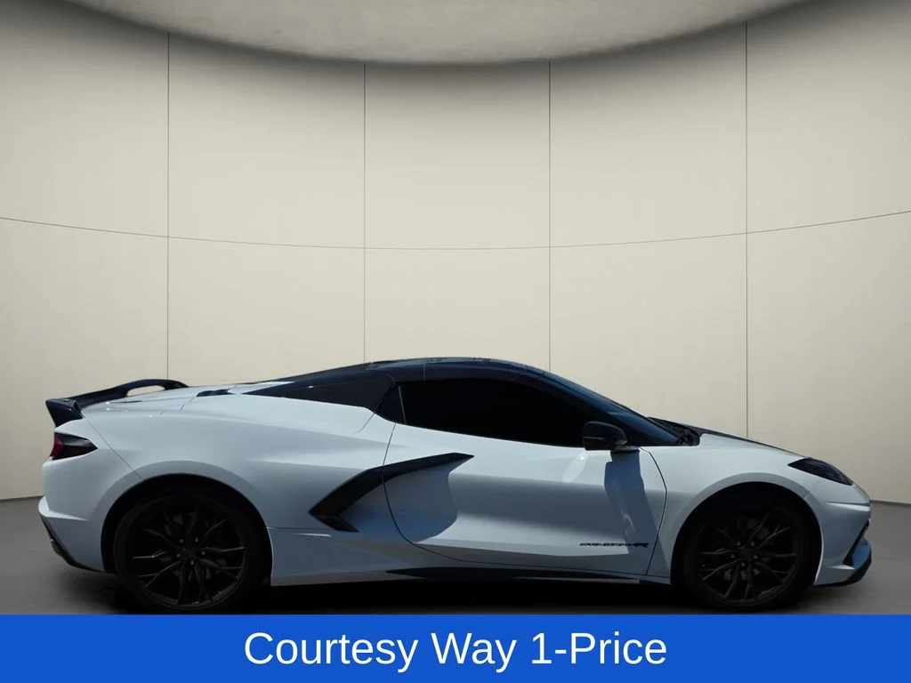 Used 2023 White Chevrolet Stingray image 11