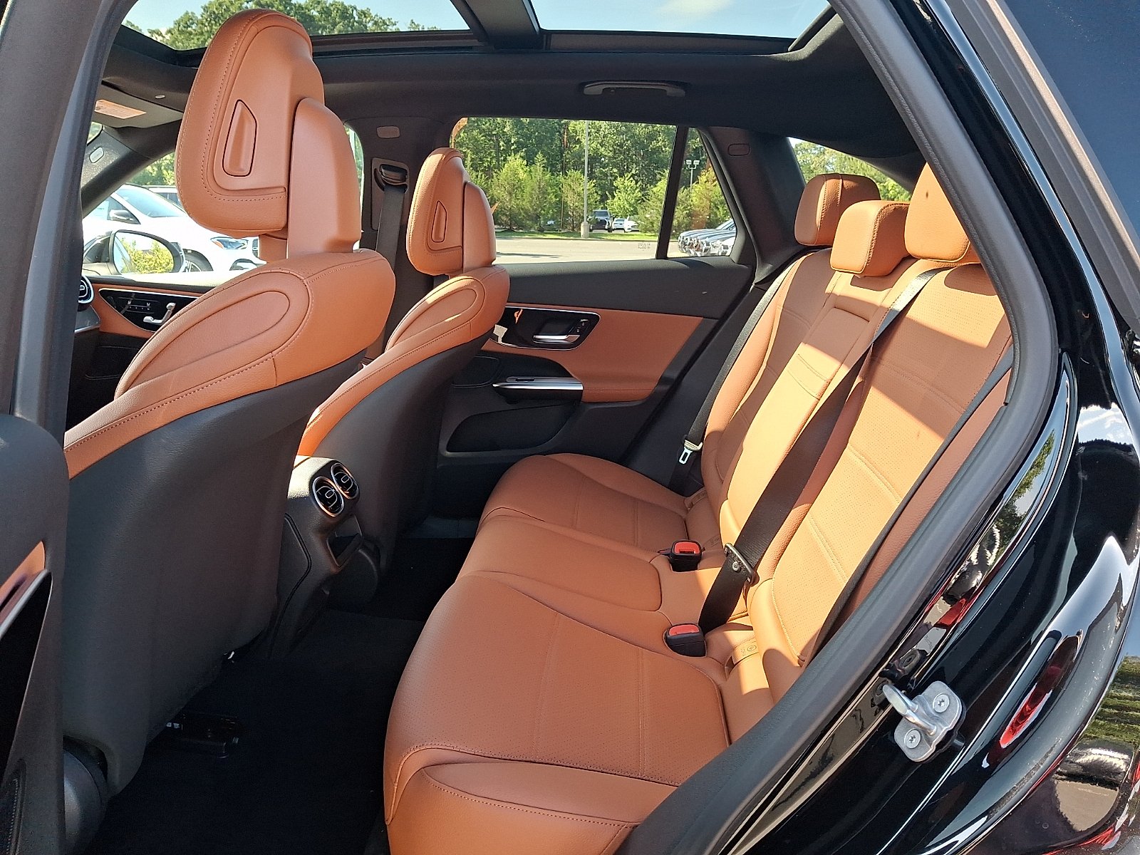 New 2027 Black Mercedes-Benz GLC 300 image 6