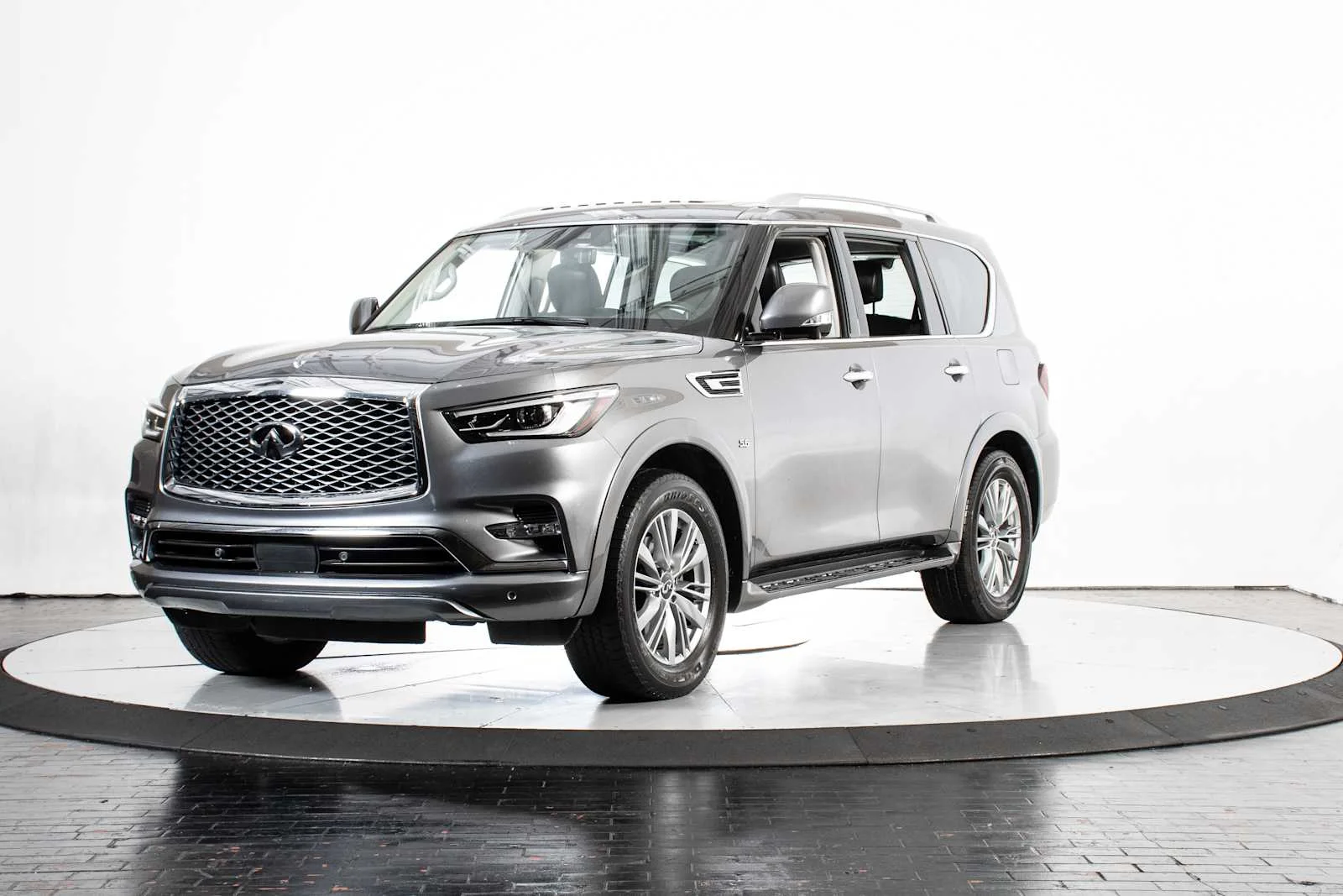 2020 INFINITI QX80 Luxe's photo