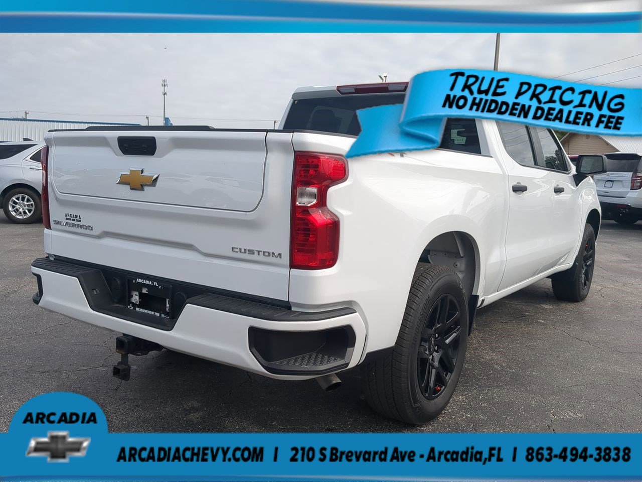 Used 2025 Summit White Chevrolet Custom image 4
