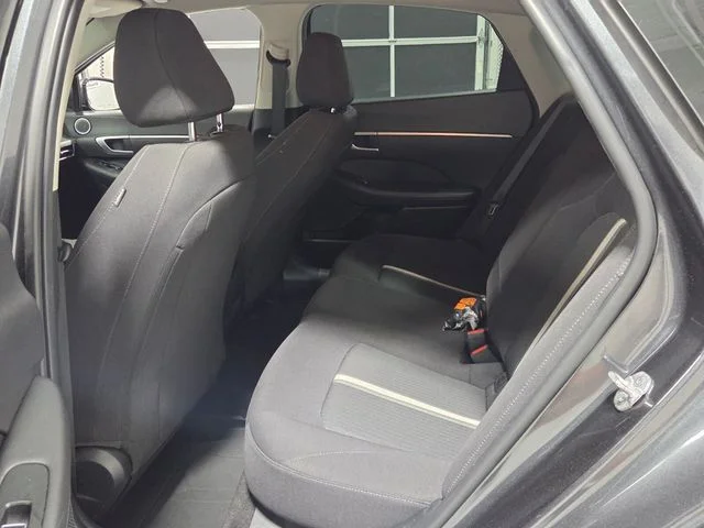 Used 2024 Gray Hyundai SEL image 6