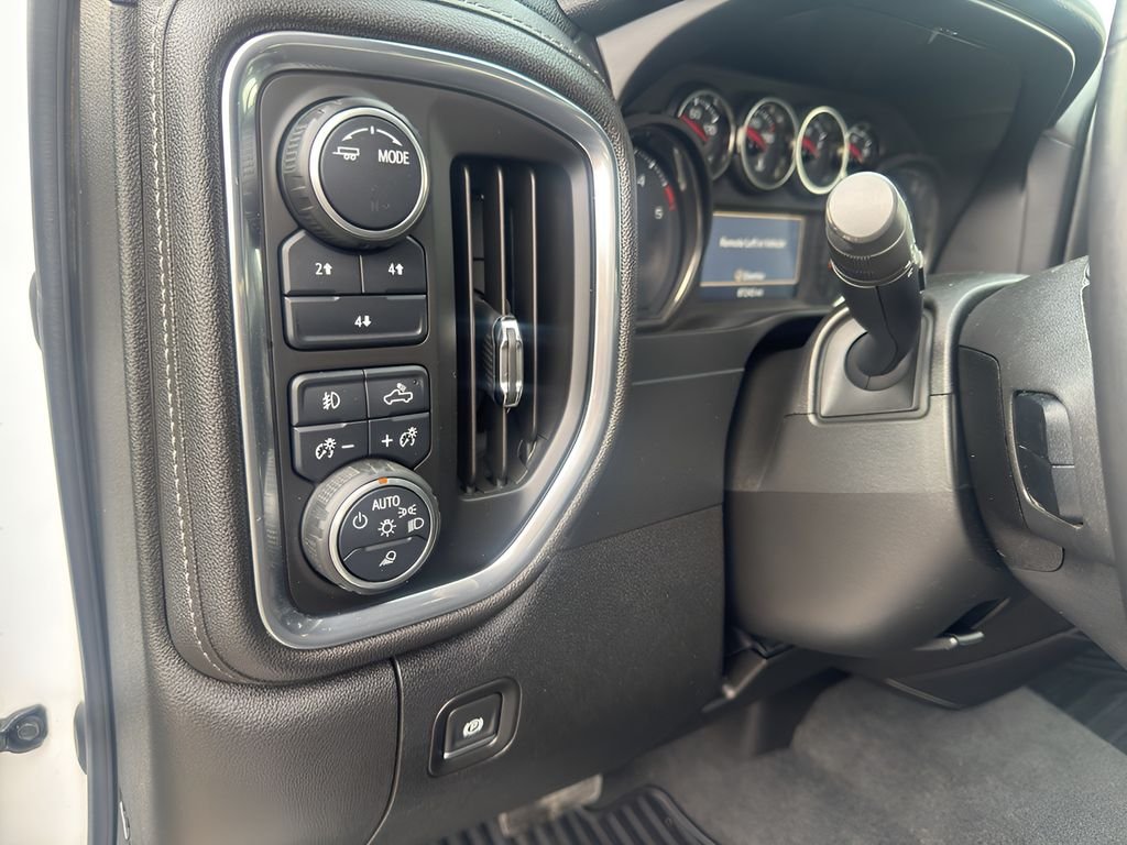 Used 2020 Summit White Chevrolet LT image 21