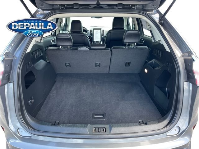 Used 2024 Gray Metallic Ford SEL image 6