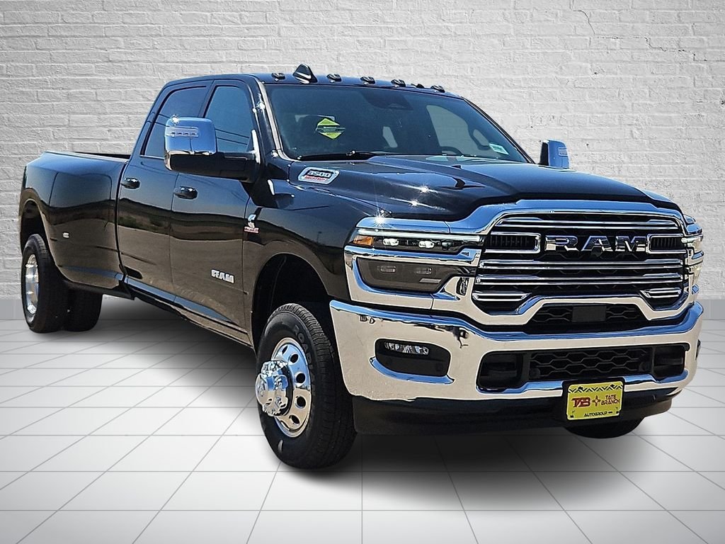 New 2026 Diamond Black Crystal Pearl-Coat Exterior Paint RAM Laramie image 6