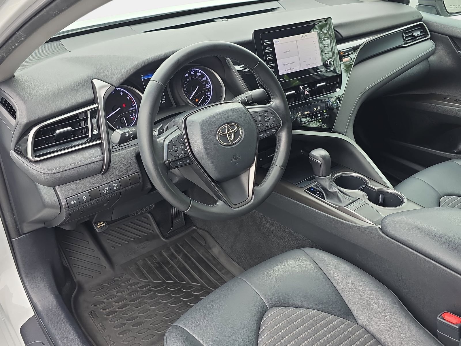 Used 2023 White Toyota SE image 15