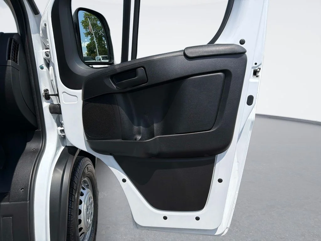 New 2026 Bright White Clear-Coat Exterior Paint RAM High Roof image 11