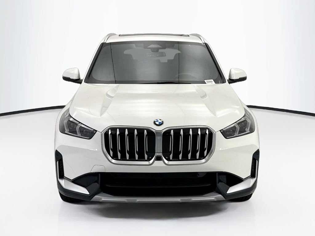 New 2026 Alpine White BMW xDrive28i image 2