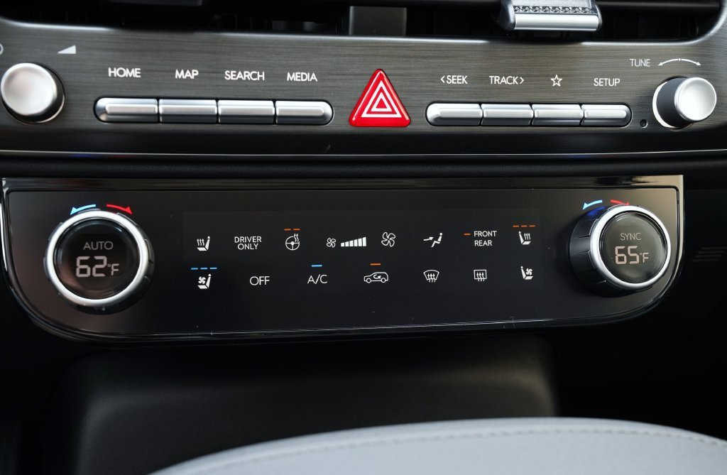 New 2027 Creamy White Pearl Hyundai SEL Premium image 40