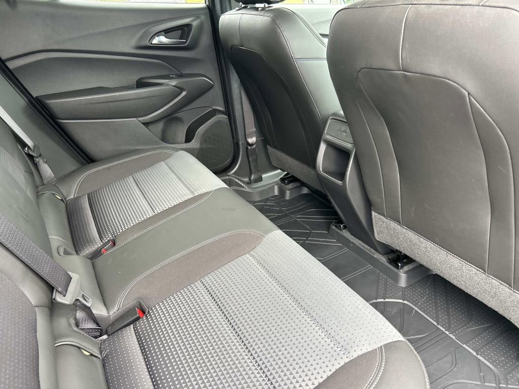 Used 2025 Sterling Gray Metallic Chevrolet LT image 20