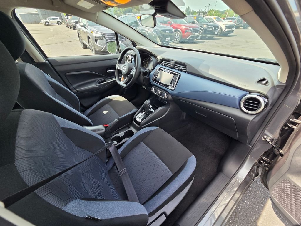 2025 Nissan Versa Sedan SV - Photo 18