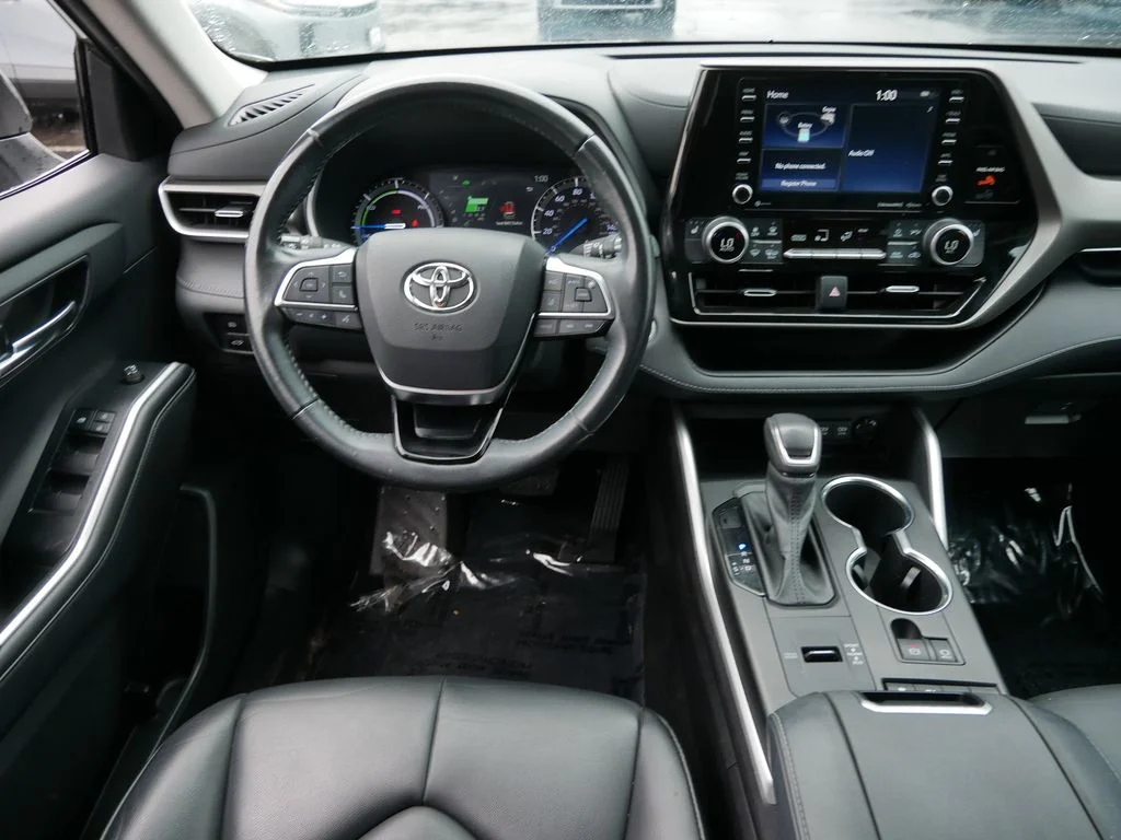 Used 2021 Gray Toyota XLE image 13