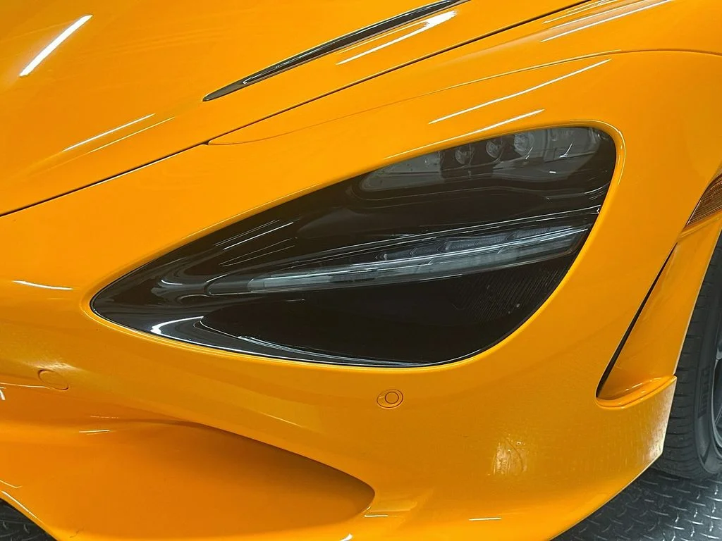 Used 2025  McLaren  image 27