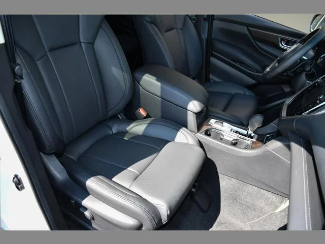 New 2026 CRYSTAL WHITE PEARL Subaru Touring 7-Passenger image 30