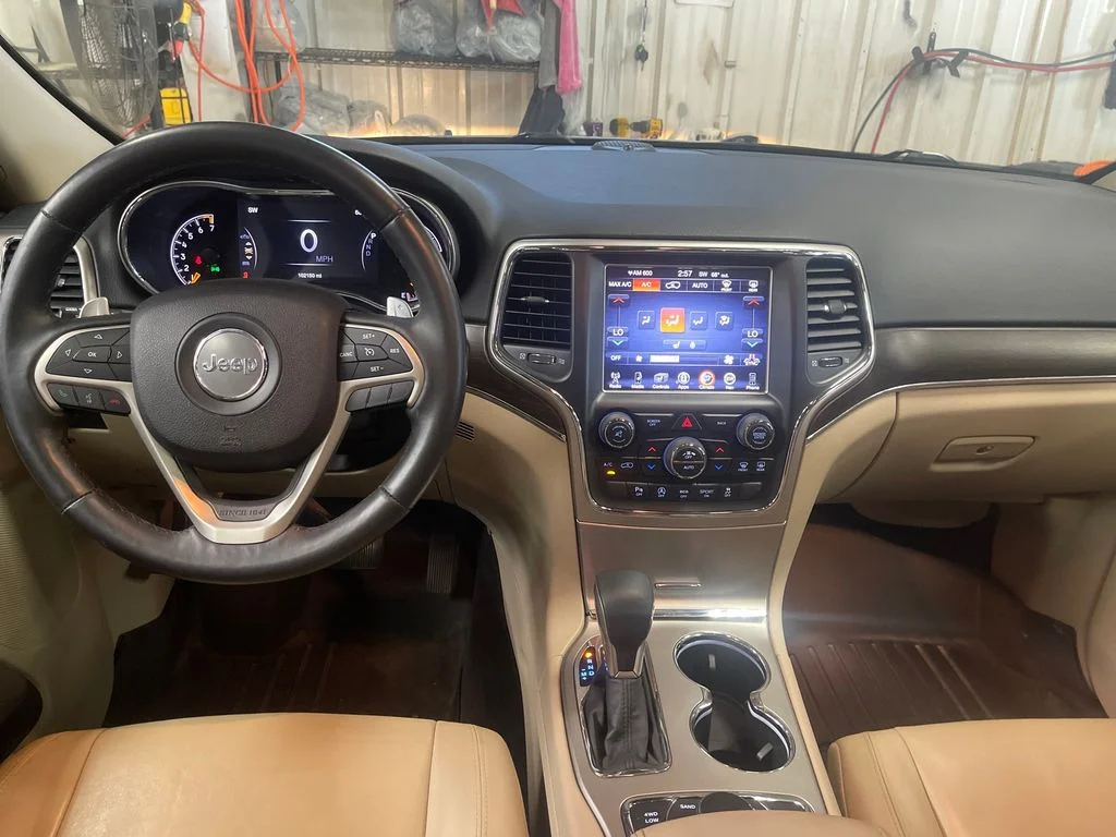 Used 2016 Beige Jeep Limited image 20