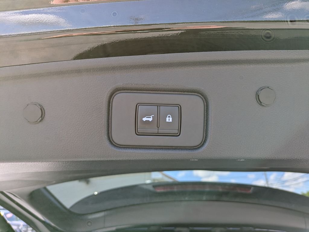 Used 2024 Black Nissan Platinum image 41