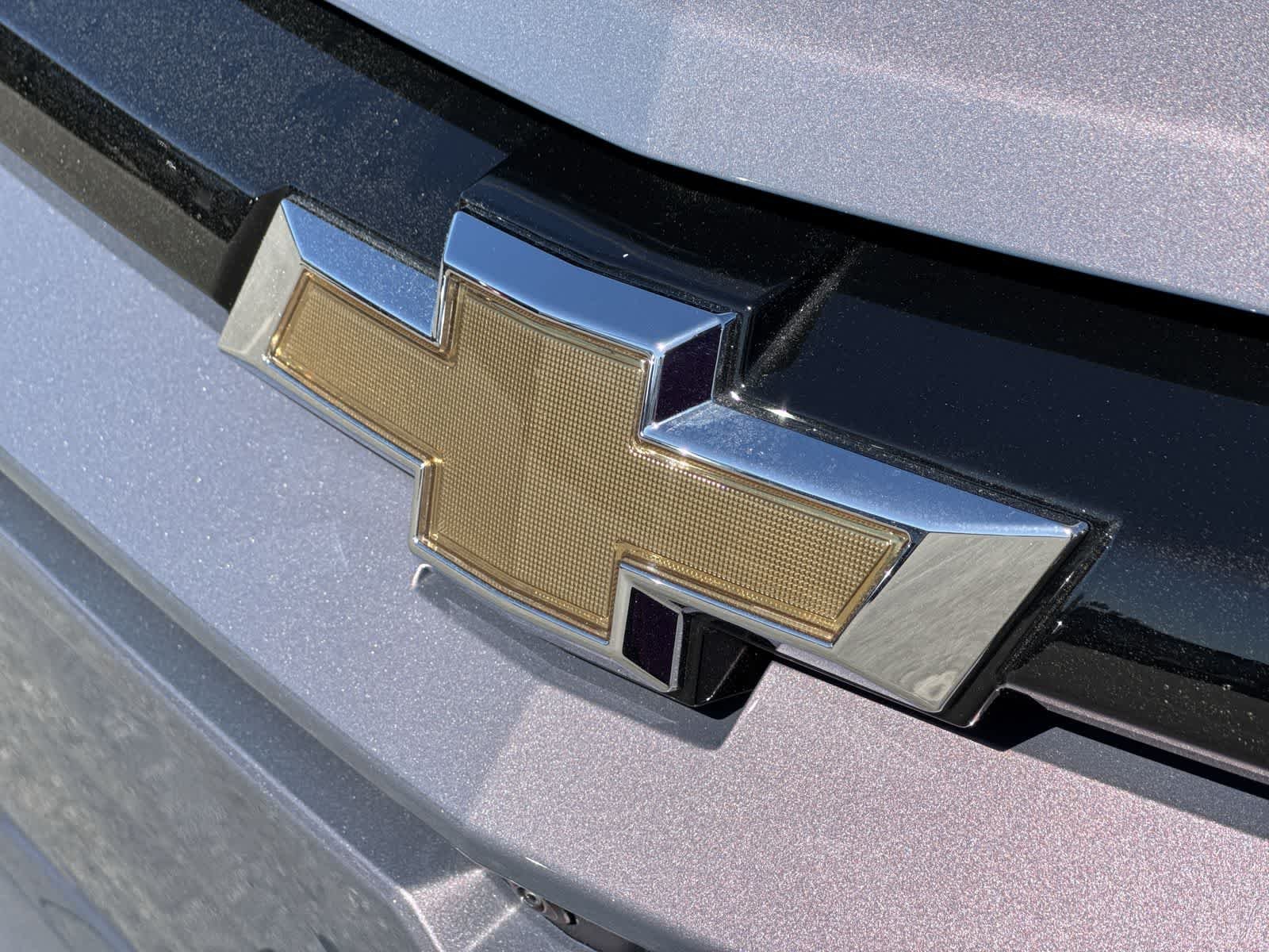New 2025 Galaxy Gray Metallic Chevrolet LT image 26