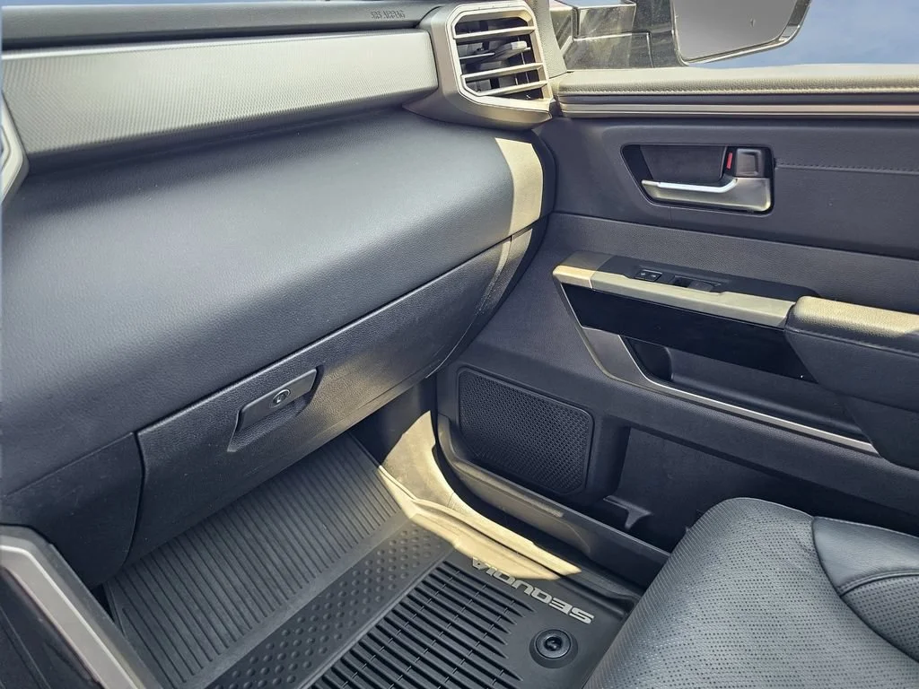 Used 2025 Blueprint Toyota SR5 image 28
