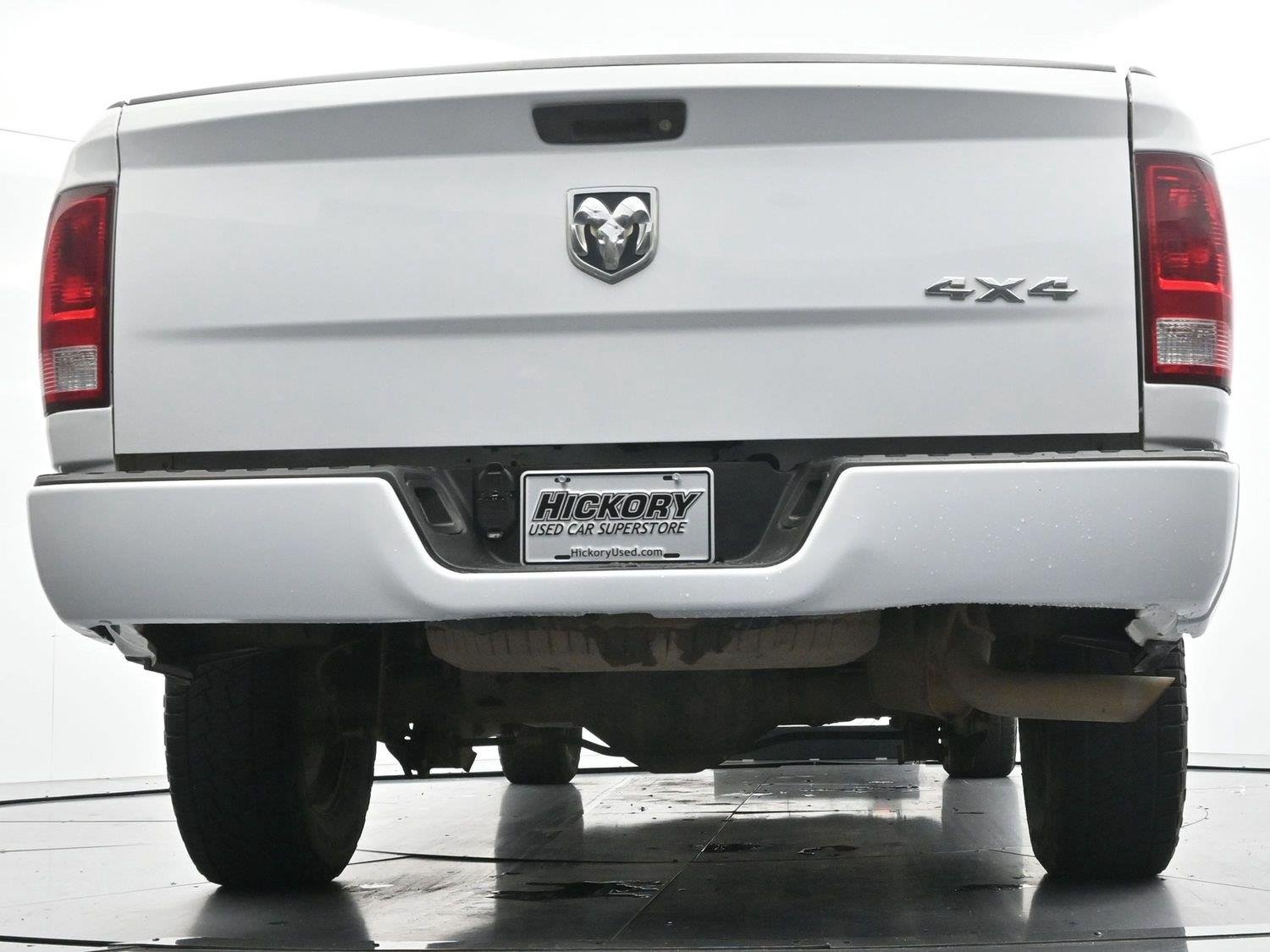 Used 2015 Bright White Clearcoat Ram Tradesman image 42