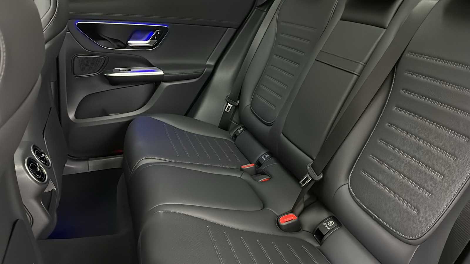 New 2026 Black Mercedes-Benz GLC 300 image 29