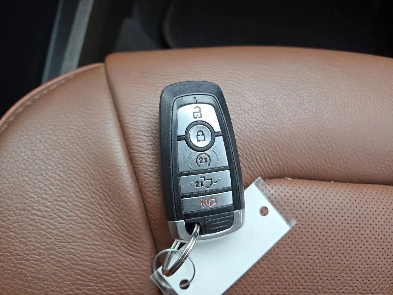Used 2022  Ford XL image 37