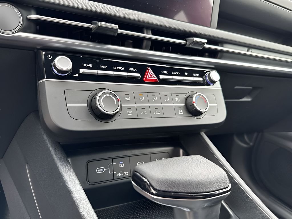 2025 Hyundai Santa Cruz SE - Photo 37