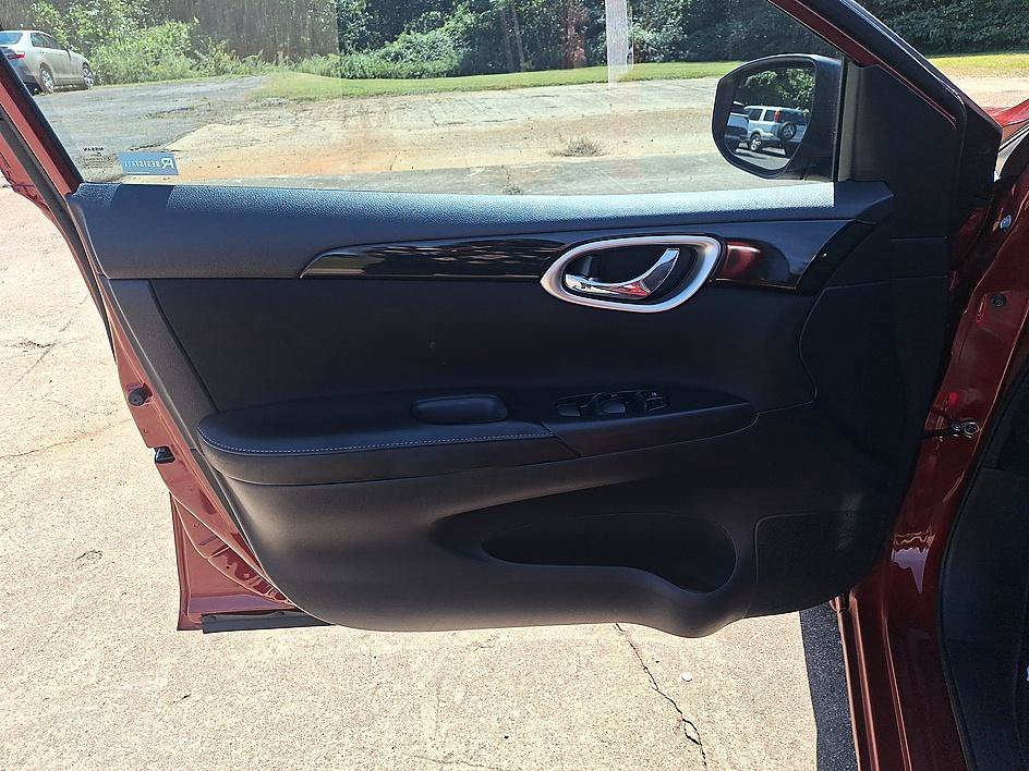 Used 2019 Scarlet Ember Tintcoat Nissan SV image 9