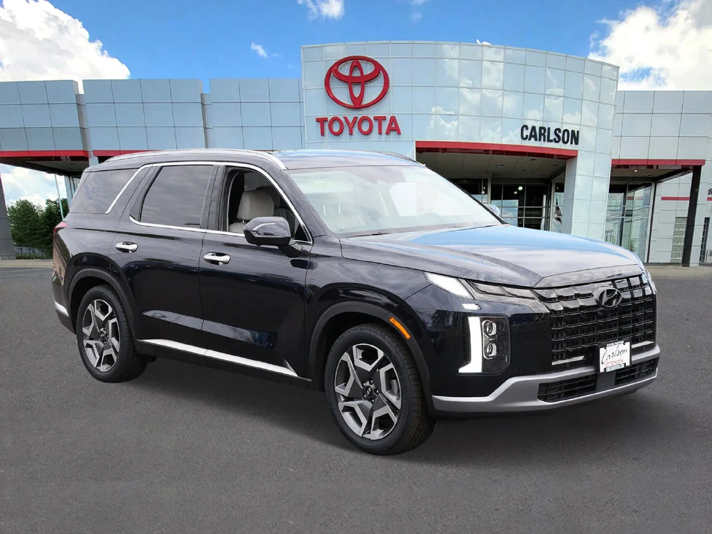 Used 2023 Hyundai Palisade Limited with VIN KM8R5DGE8PU514291 for sale in Minneapolis, Minnesota