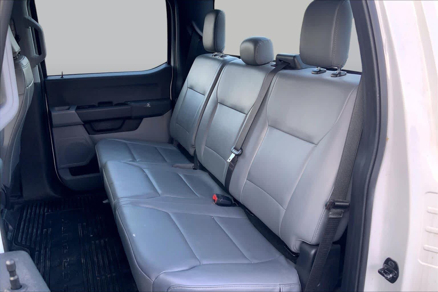 Used 2024 Oxford White Ford XL image 19