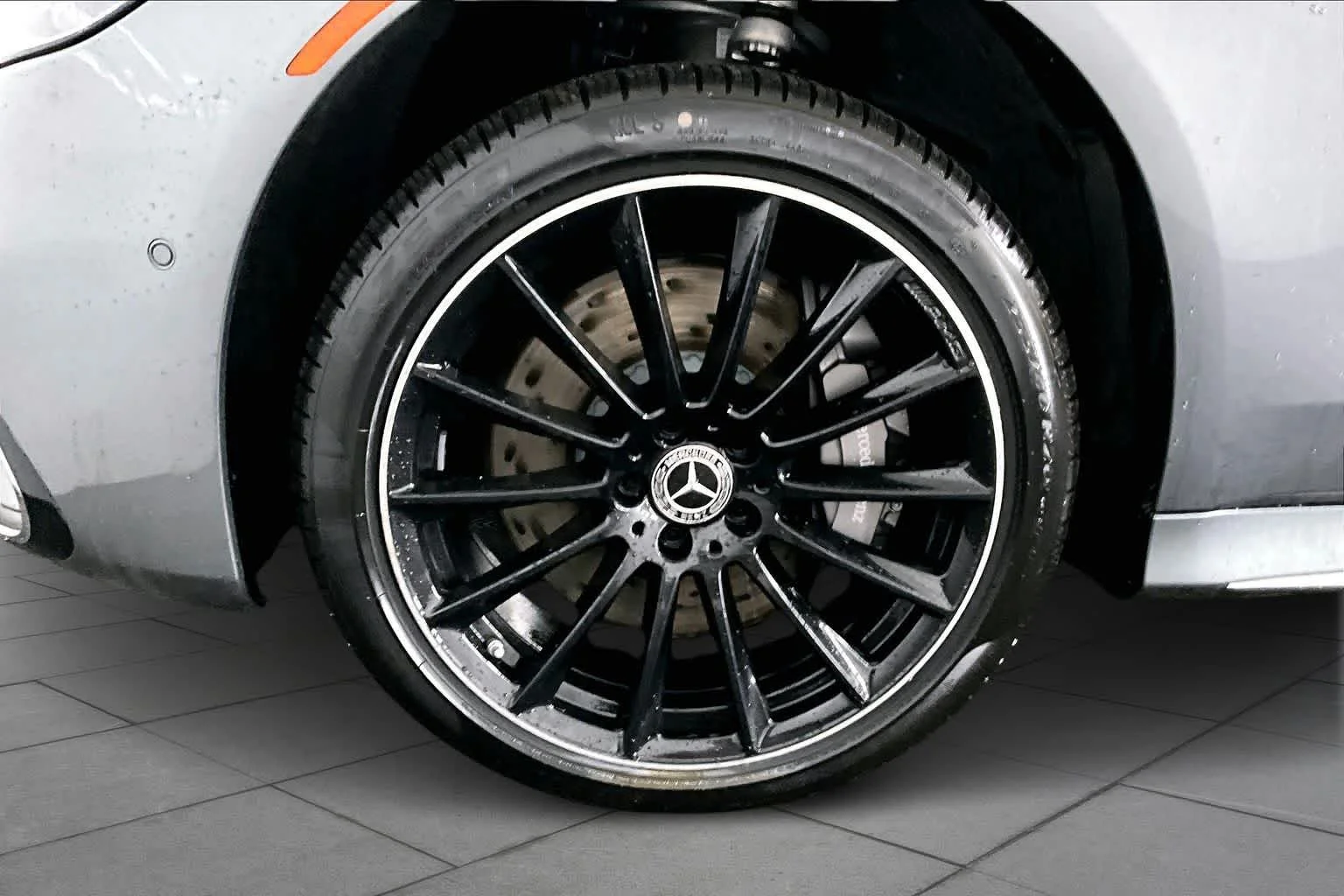New 2026 Selenite Grey Metallic Mercedes-Benz S 580 image 18