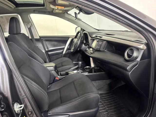 Used 2017 Gray Toyota XLE image 4