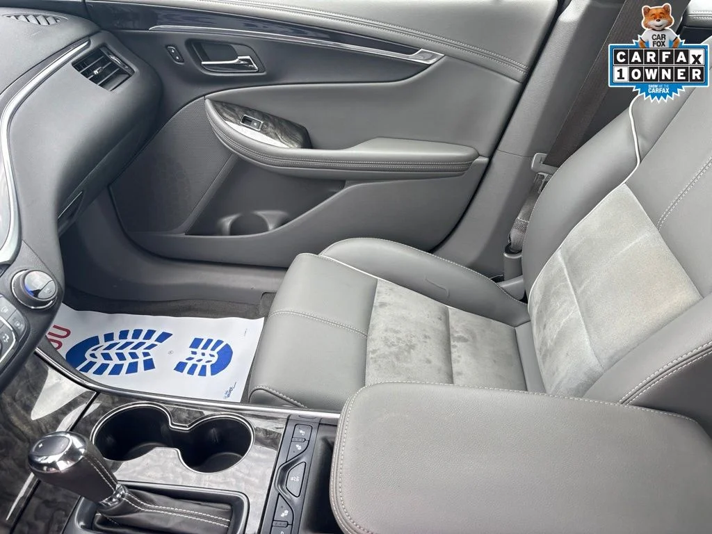 Used 2015 Gray Chevrolet LT image 25