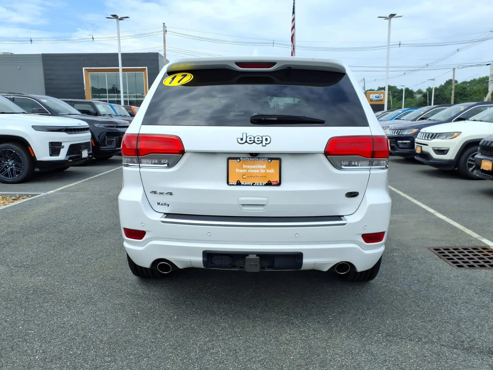Certified Used 2017 Bright White Clearcoat Jeep Overland image 9
