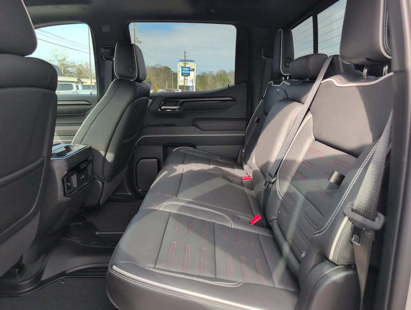 2026 GMC Sierra 1500 AT4X - Photo 31