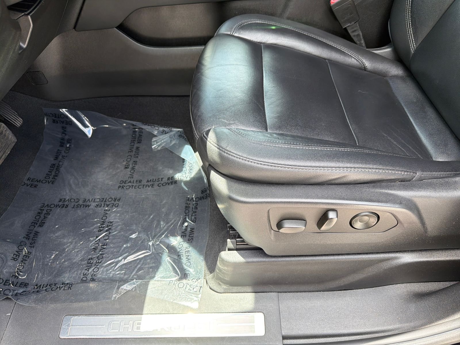 Used 2021 Black Chevrolet Z71 image 31