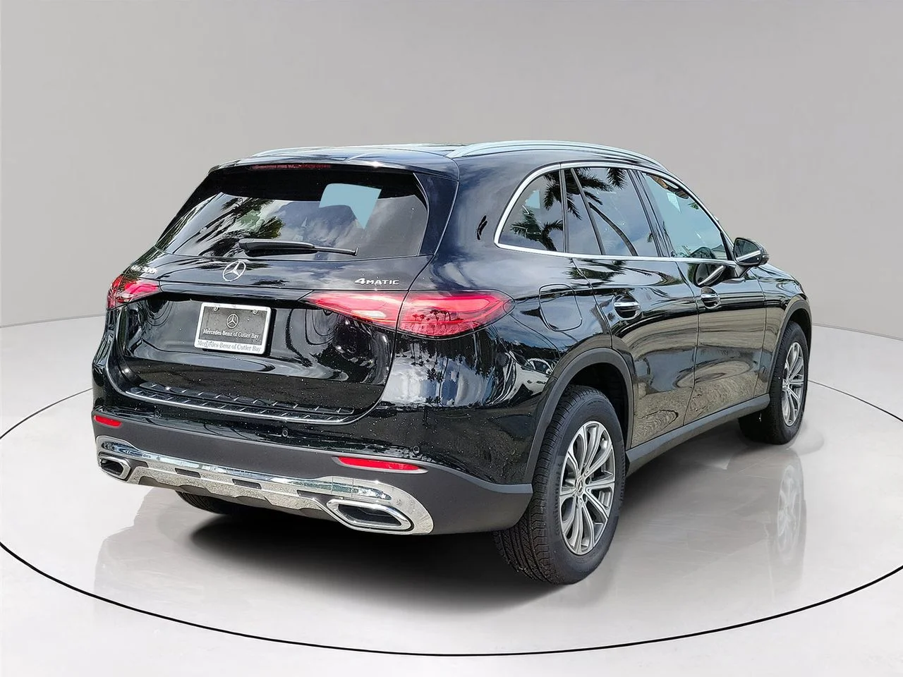 New 2026 Black Mercedes-Benz GLC 300 image 4