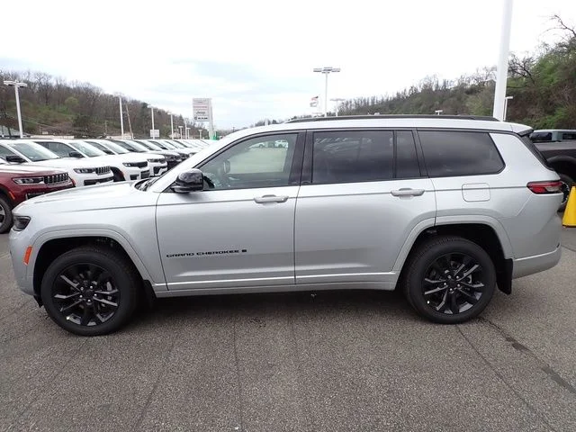 New 2026 Silver Jeep Limited image 2