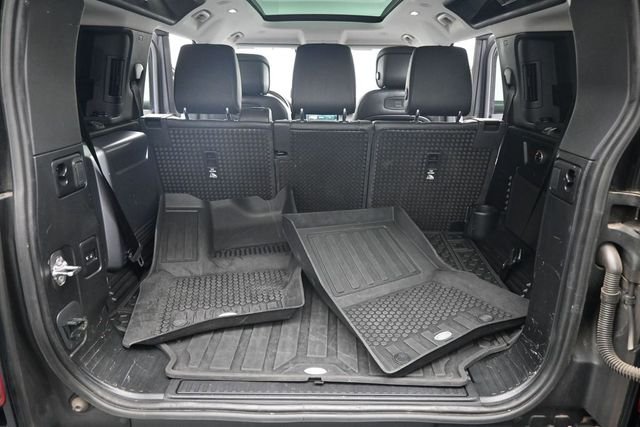 Used 2020  Land Rover SE image 22