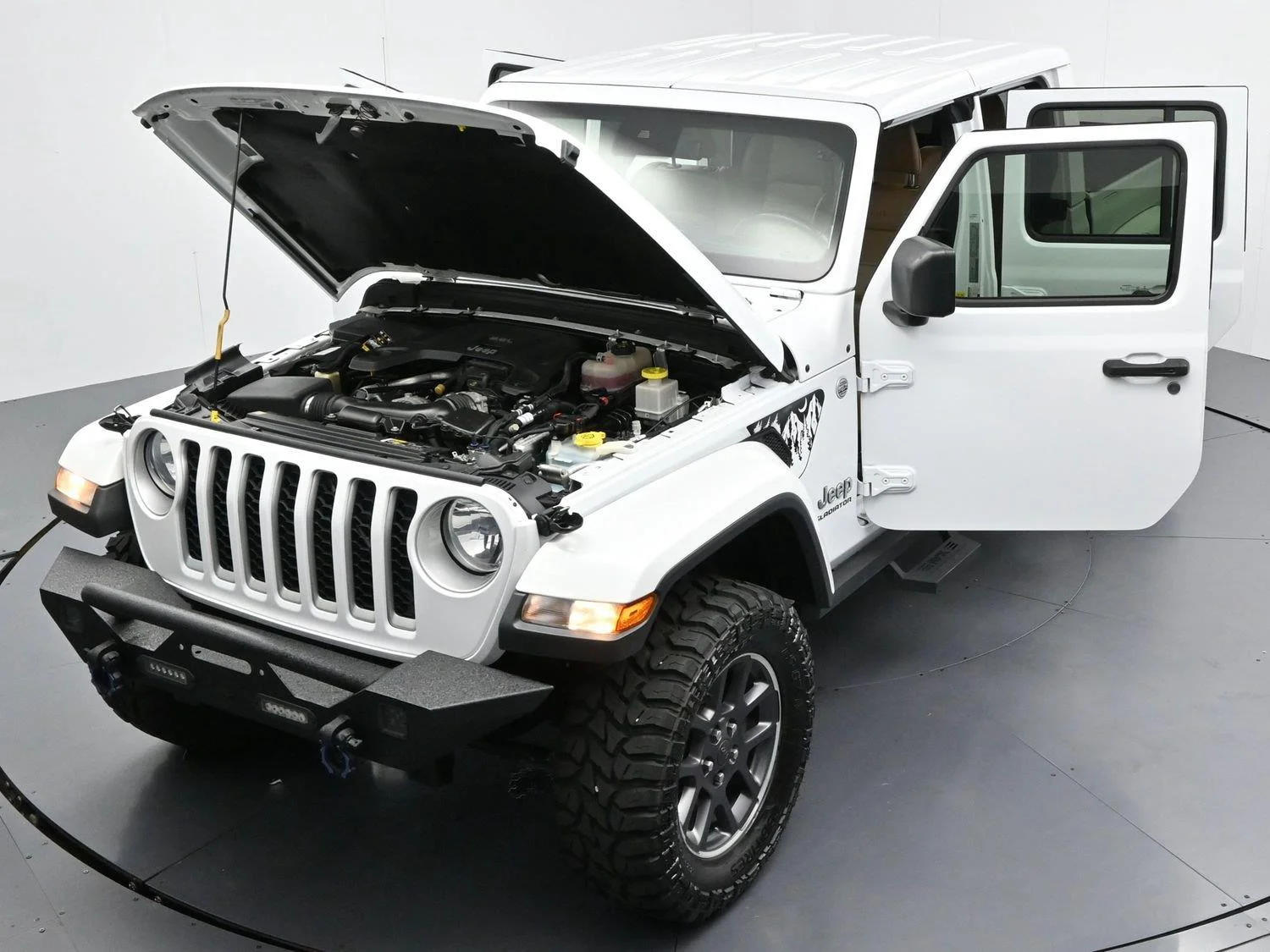Used 2020 Bright White Clearcoat Jeep Overland image 39