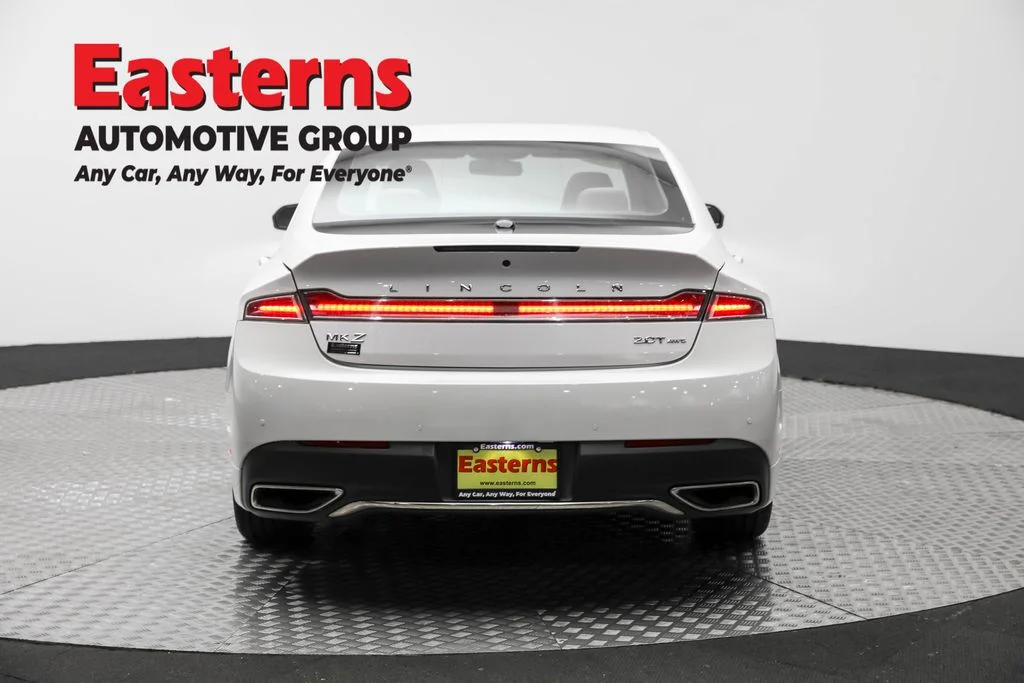 Used 2019 White Lincoln Reserve image 6
