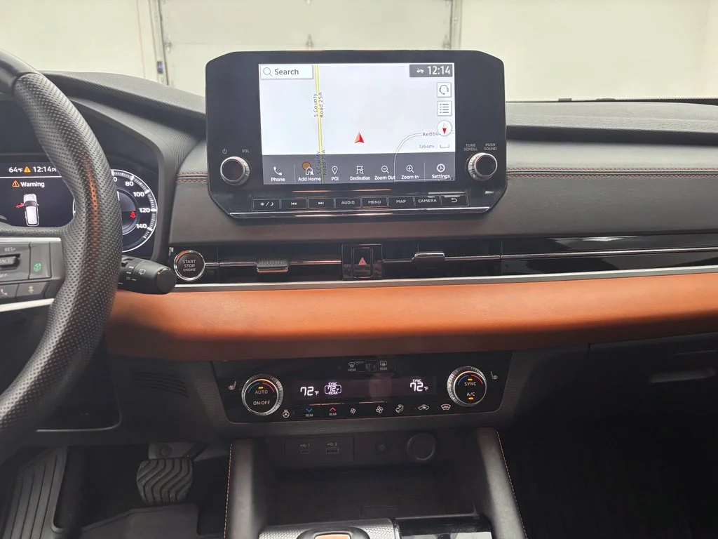 Used 2022 Black Mitsubishi SEL image 28