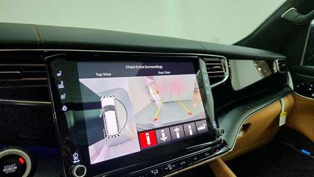 2025 Jeep Grand Wagoneer Series III - Photo 20